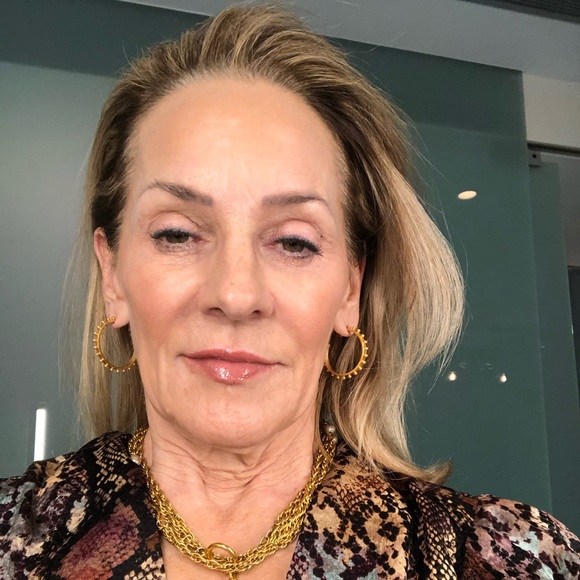 Meet your Posher, Lisa - Picture 1 of 1